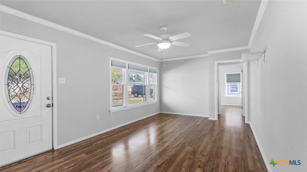 Photo of 420 Wallace Street, Seguin, TX 78155 (MLS # 605534)