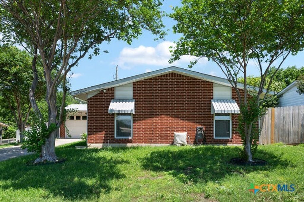 Photo of 713 W Mary Jane Drive, Killeen, TX 76541 (MLS # 612804)
