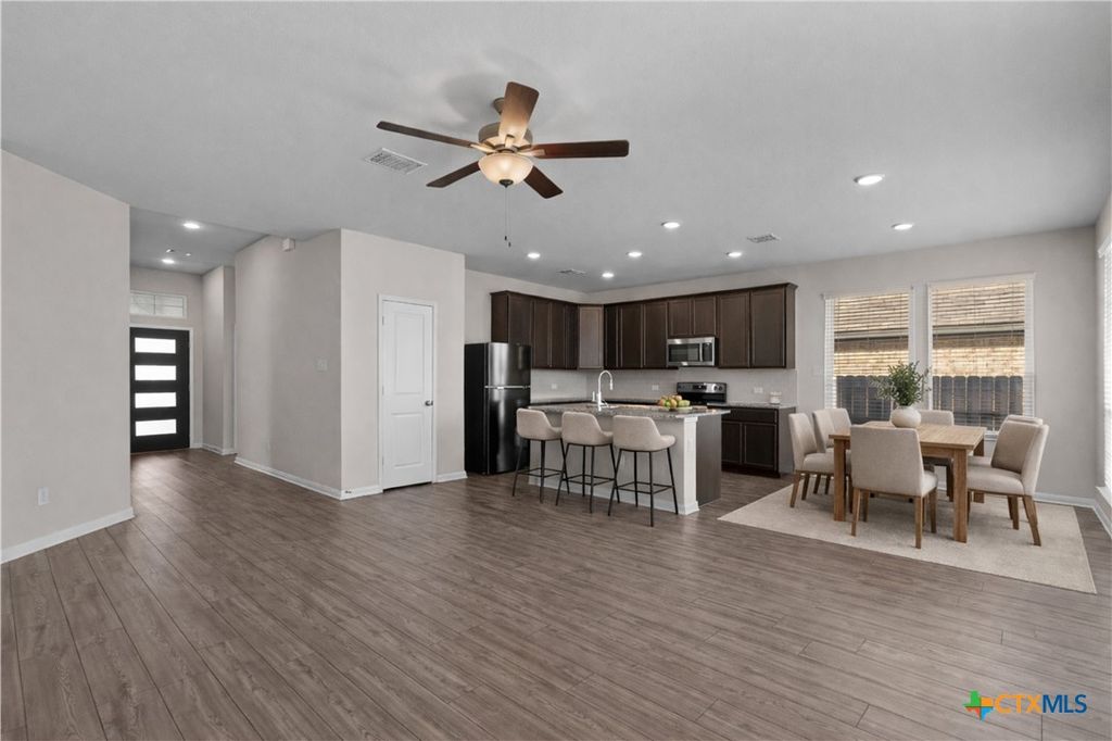 Photo of 1037 Shelby Drive, Belton, TX 76513 (MLS # 609364)