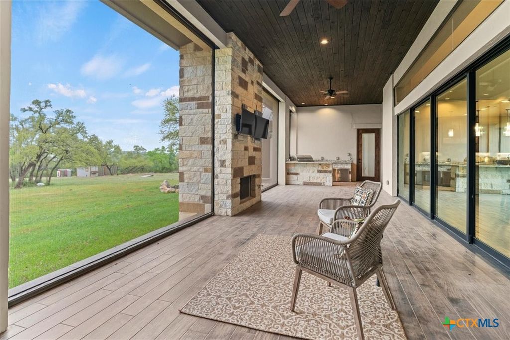 Photo of 1951 Bridlewood Ranches Drive, San Marcos, TX 78666 (MLS # 594115)