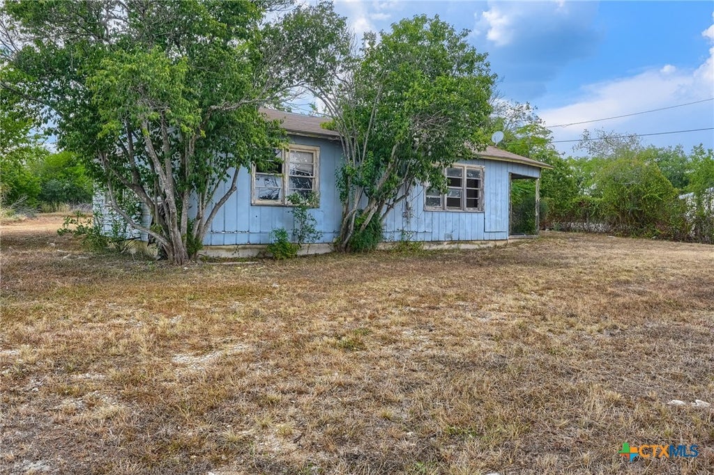 Photo of 2212 Hunter Road, San Marcos, TX 78666 (MLS # 624176)