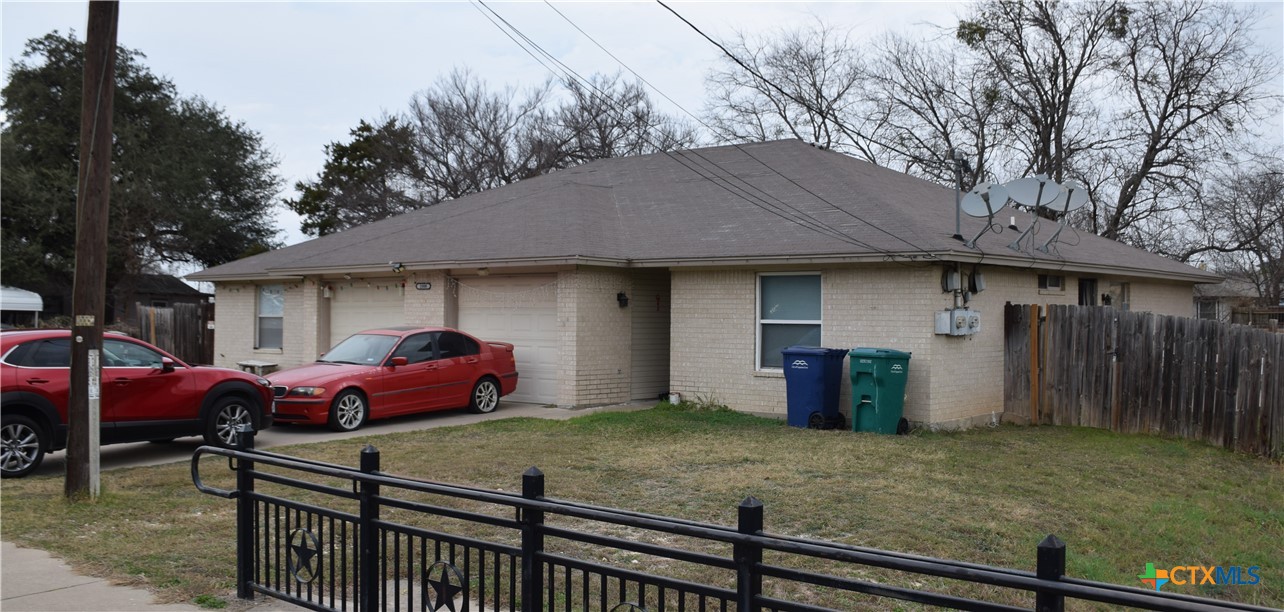1008 W Avenue B - Photo 2