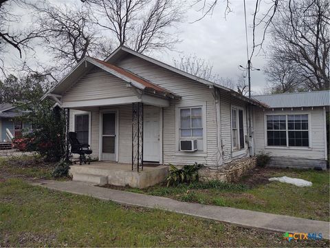 Photo of 104 Eastwood Street, San Marcos, TX 78666 (MLS # 606928)