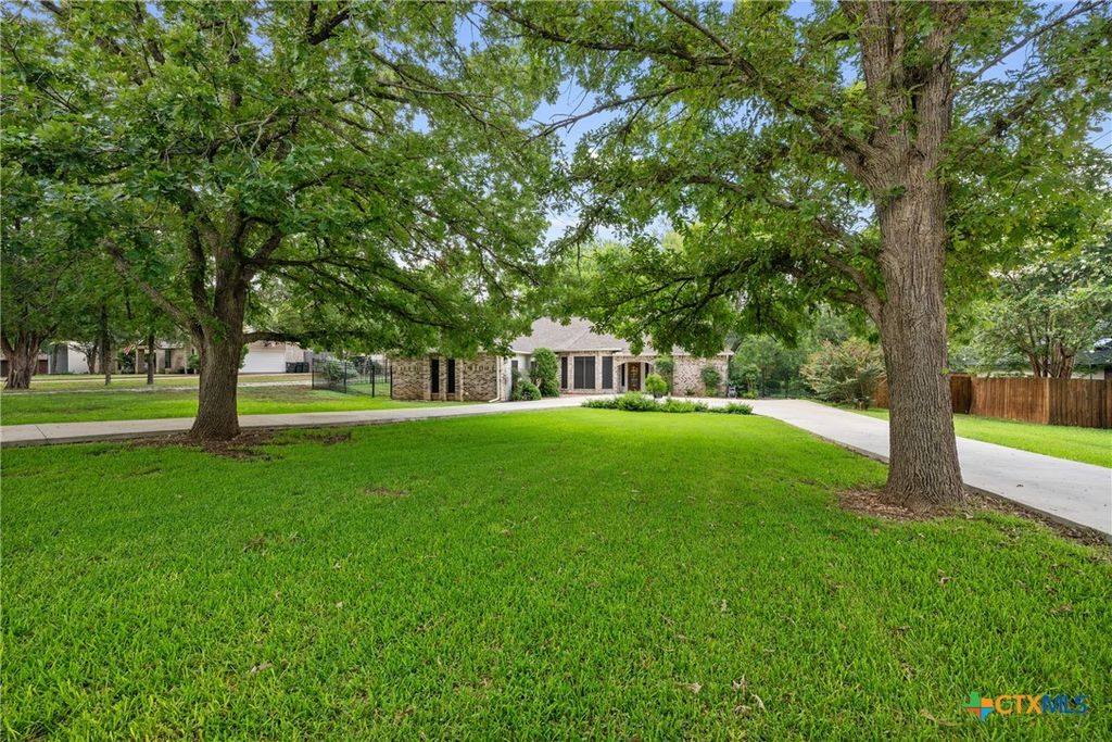 Photo of 713 Mountain View Drive, San Marcos, TX 78666 (MLS # 586651)