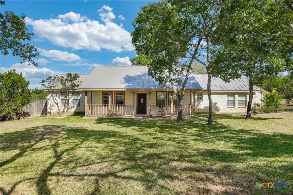 Photo of 26371 Dull Knife Trail, San Antonio, TX 78255 (MLS # 597133)