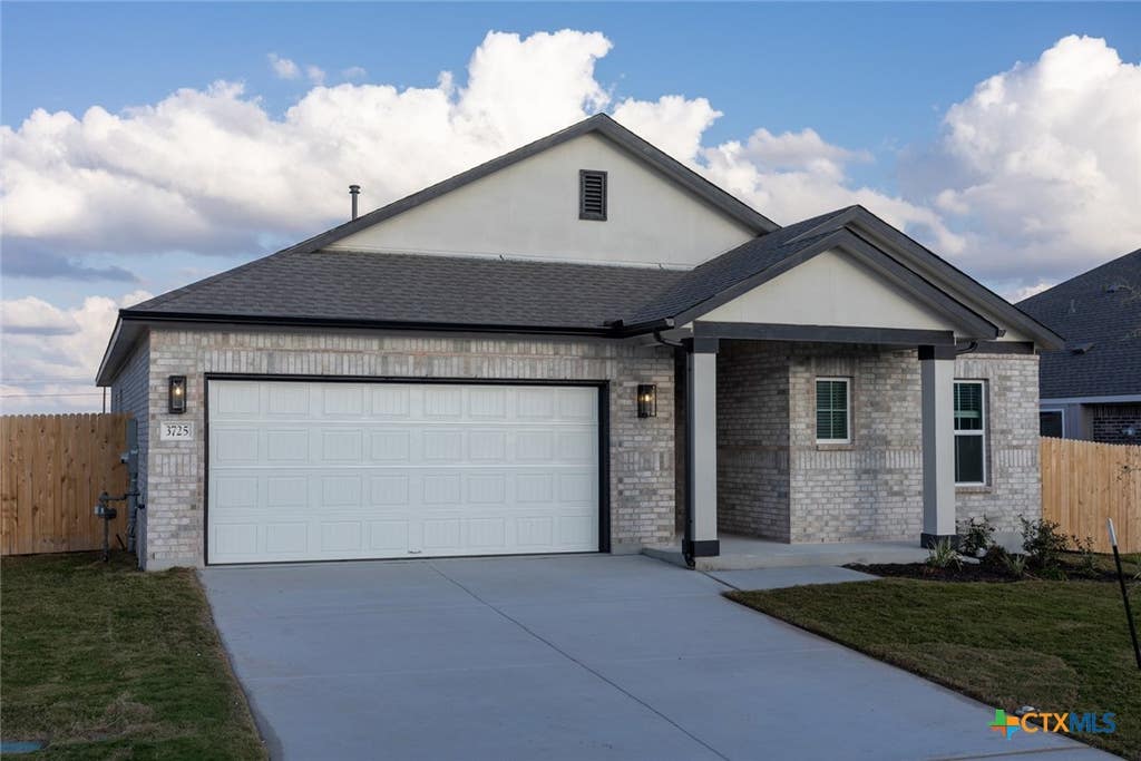 Photo of 3725 Pin Oak Hills, Seguin, TX 78155 (MLS # 600007)
