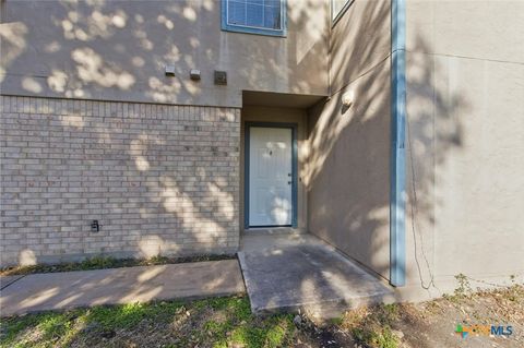 Photo of 115 Crest Drive Drive, San Marcos, TX 78666 (MLS # 599631)