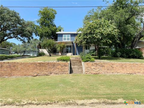 425 Woodland Point Road Belton TX 76513