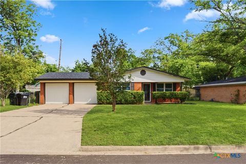 Photo of 2105 S 51st Street, Temple, TX 76504 (MLS # 612141)