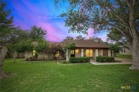 Photo of 150 Oak Creek Circle, Luling, TX 78648 (MLS # 612570)