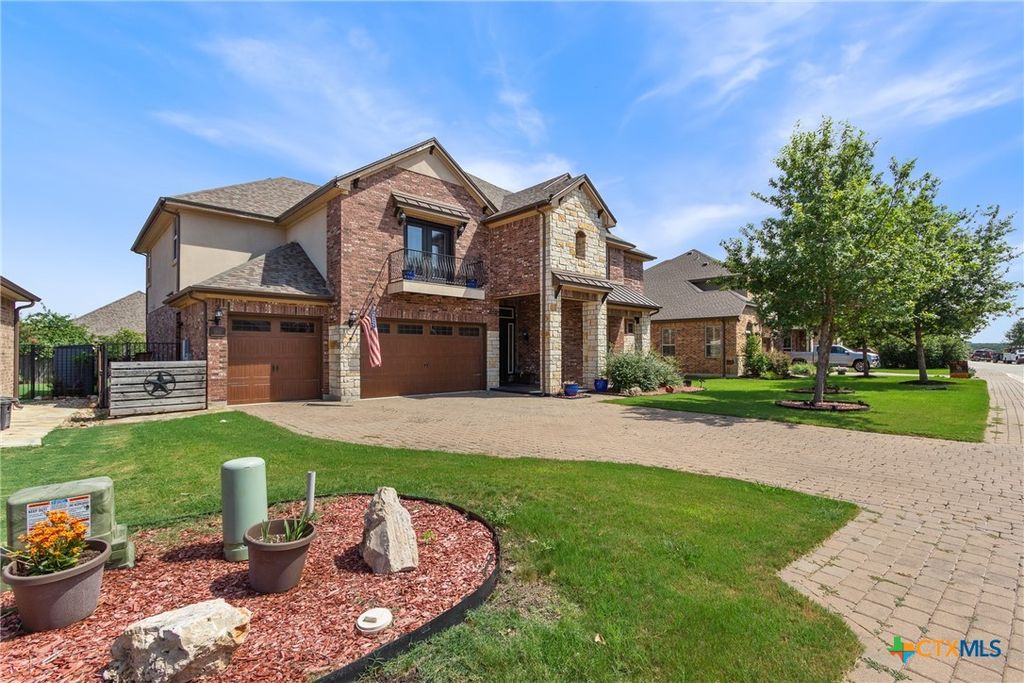 Photo of 1915 Los Santos Drive, San Marcos, TX 78666 (MLS # 584969)