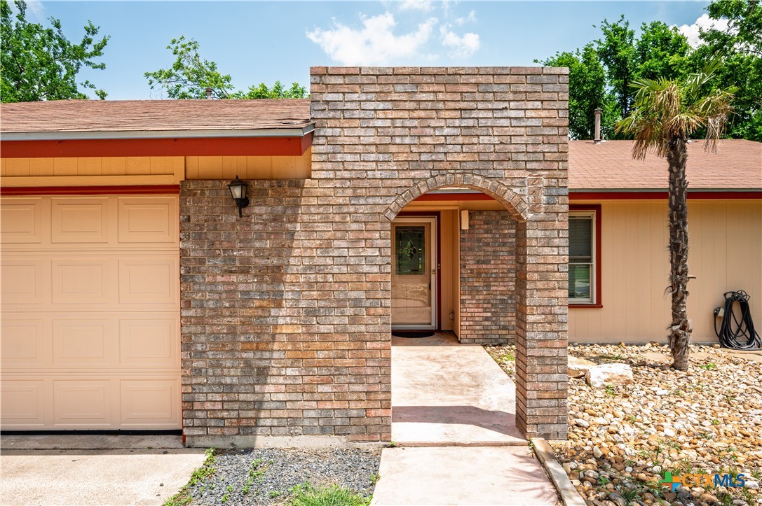 409 W Mary Jane Drive