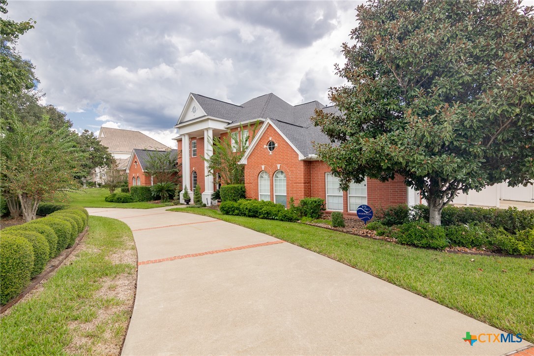 306 Creekridge Drive