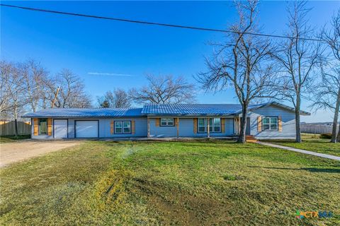 Photo of 301 Thomas Street, Rogers, TX 76569 (MLS # 603443)