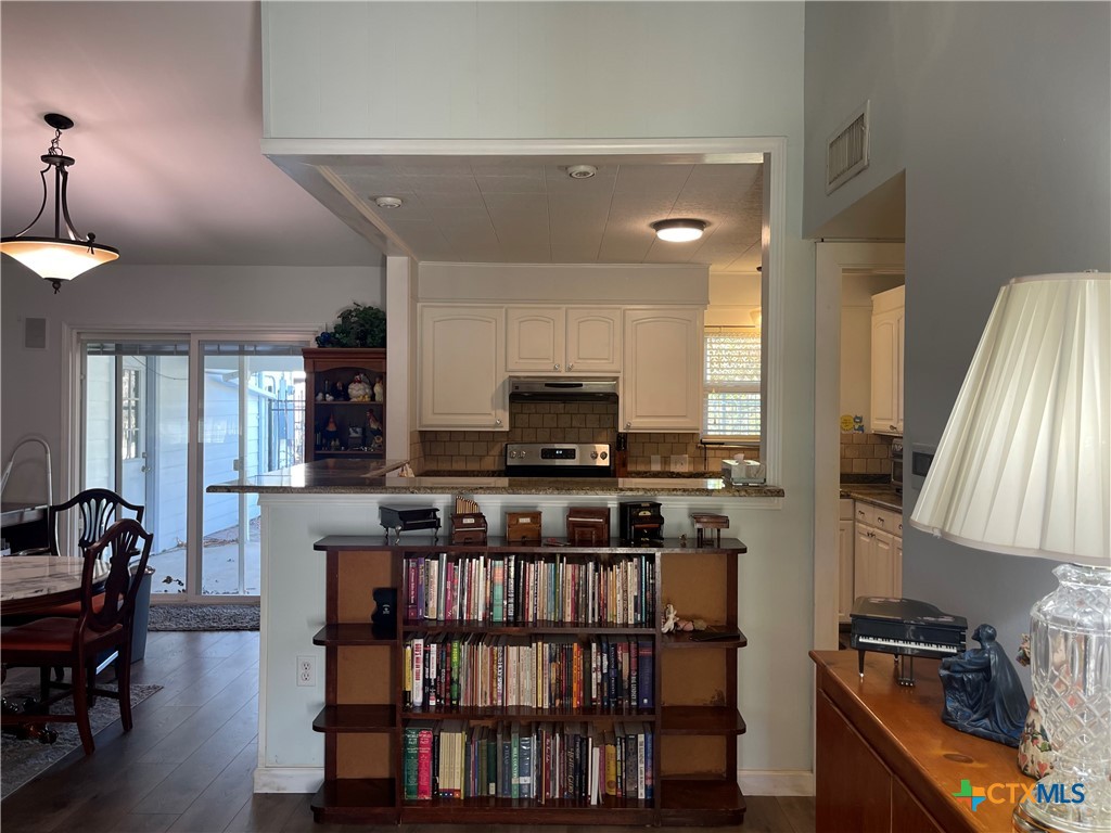 1710 Rosewood Street