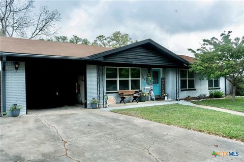 309 Hessler Drive Hallettsville TX 77964