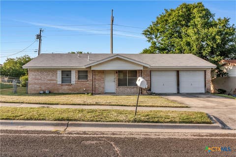 Photo of 1004 Sherry Lane, Copperas Cove, TX 76522 (MLS # 618103)