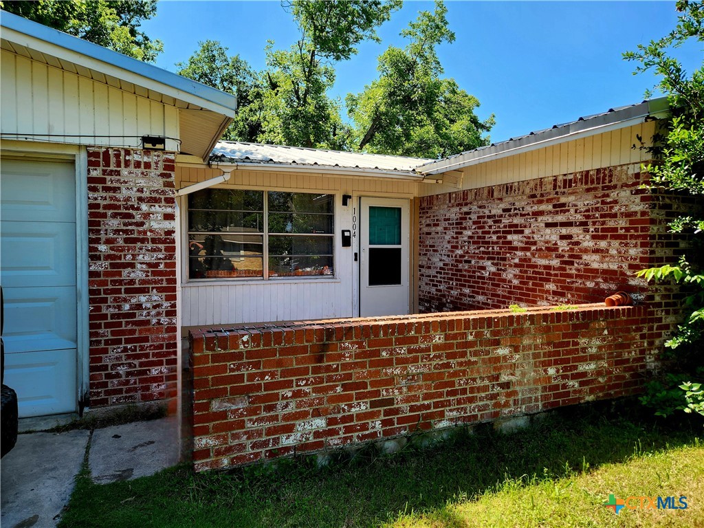 1004 Cedar Drive