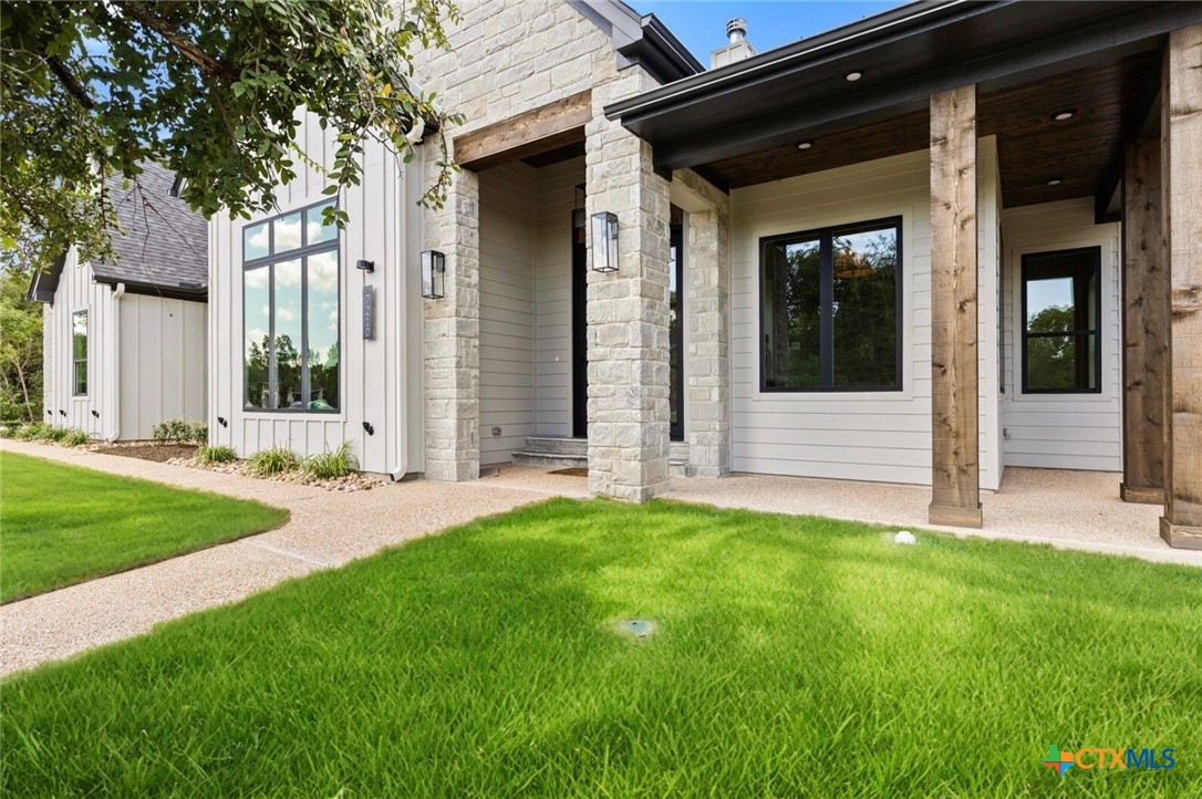 7210 Castlerock Drive