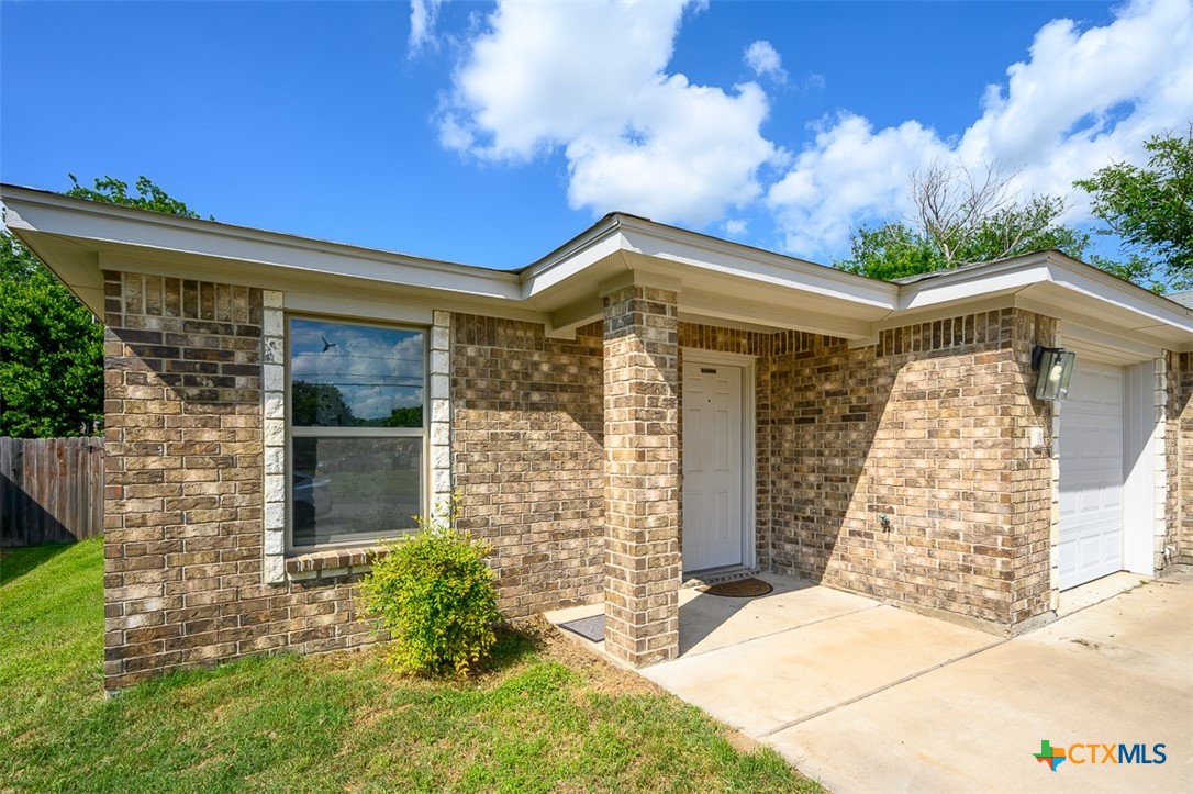 227 E Beeline Lane