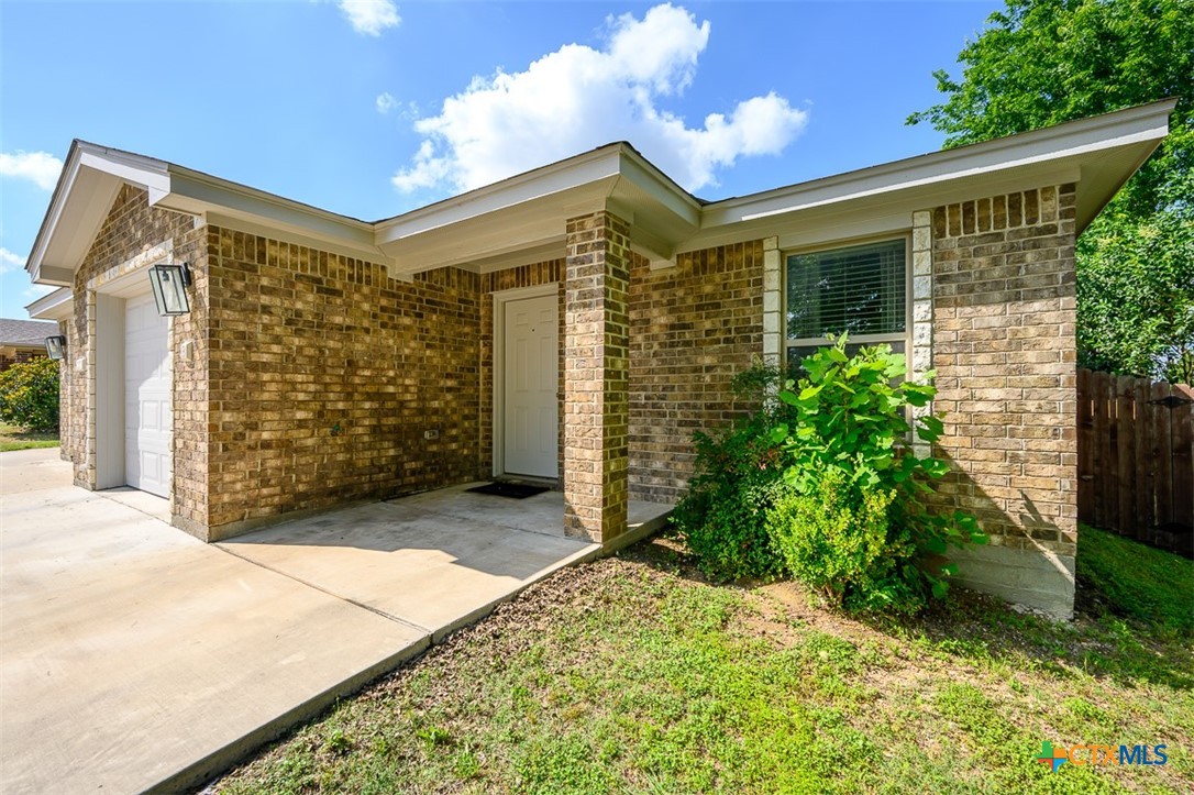 227 E Beeline Lane