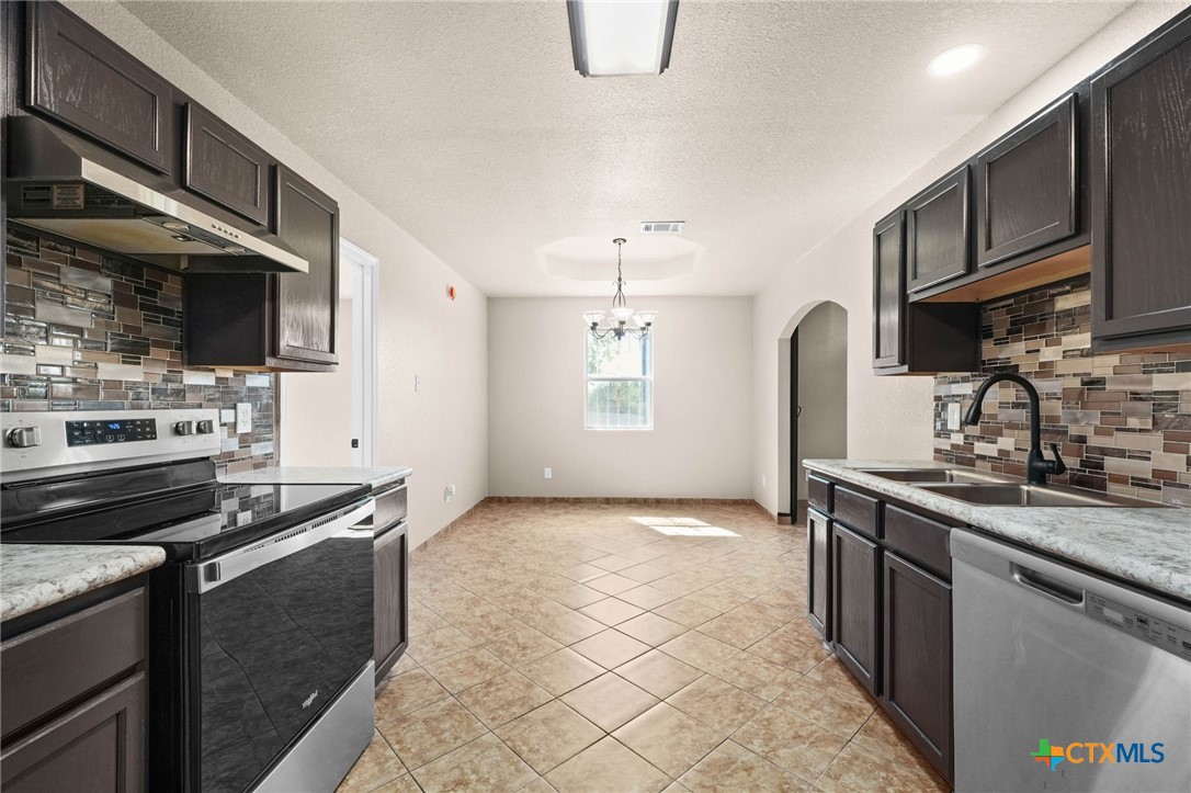 3705 Lakecrest Drive