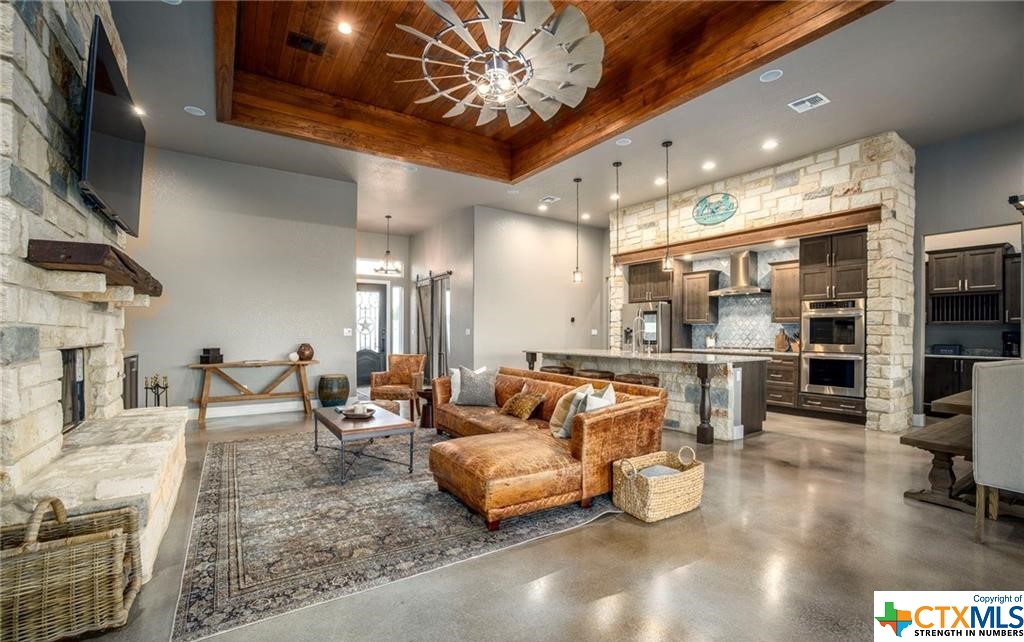 345 Laguna Road