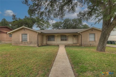 Photo of 334 Craddock Ave, San Marcos, TX 78666 (MLS # 583075)