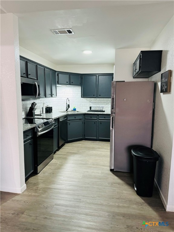 3103 Honeysuckle Circle