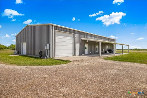 Photo of 59 Leaning Oak Road, Victoria, TX 77904 (MLS # 622027)