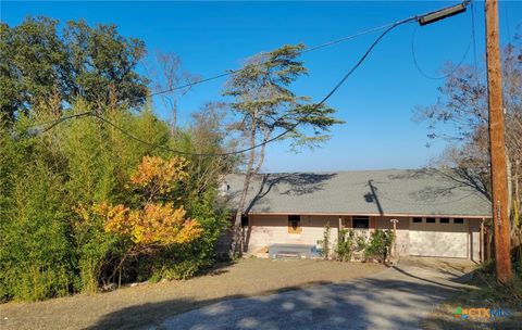 Photo of 2807 Westview Drive, Canyon Lake, TX 78133 (MLS # 599945)