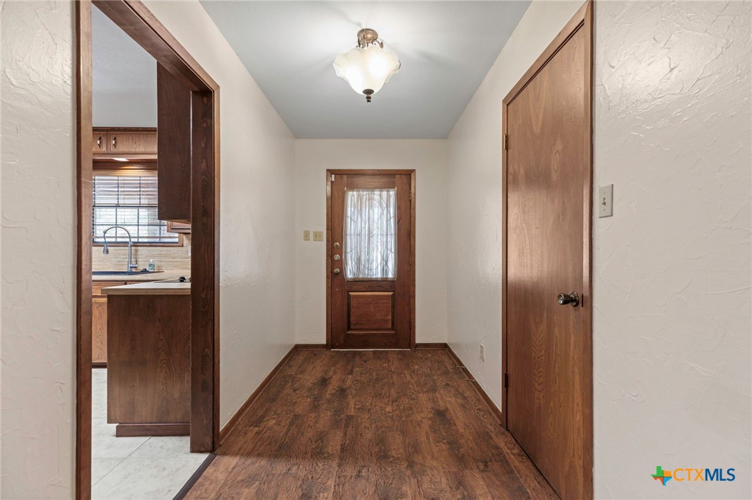 208 S Mulberry Avenue