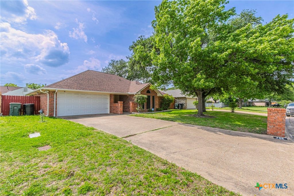 Photo of 706 Pecos Drive, Temple, TX 76504 (MLS # 610964)