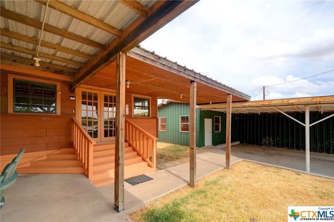 A home in Luling