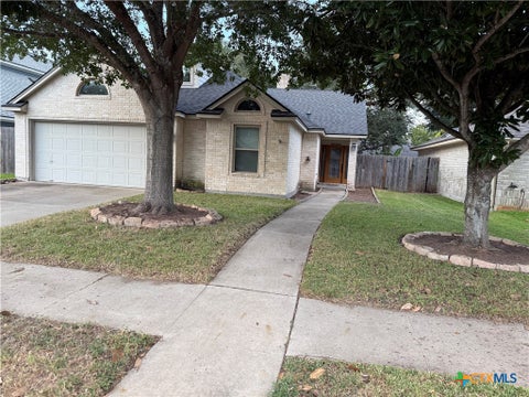 Photo of 106 Amhurst Street, Victoria, TX 77904 (MLS # 624395)