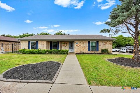 Photo of 221 Myra Lou Avenue, Copperas Cove, TX 76522 (MLS # 614439)