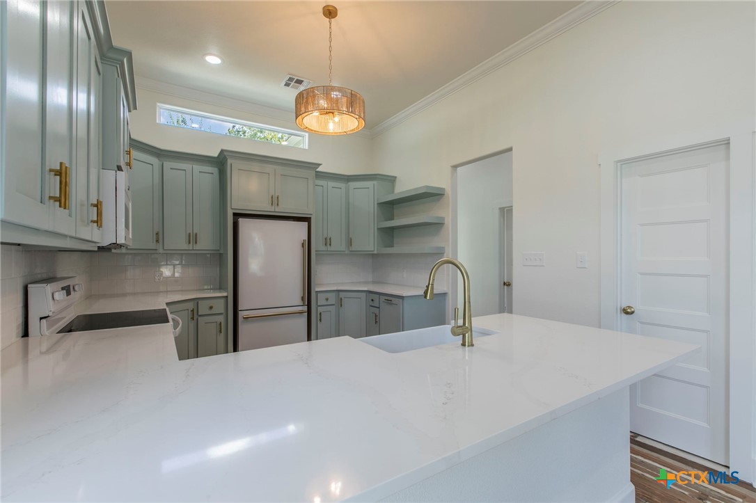 413 S Lutterloh Avenue