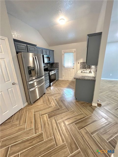 MLS: 573181