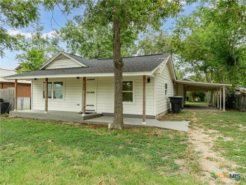 Photo of 809 E Downs Avenue, Temple, TX 76501 (MLS # 596941)