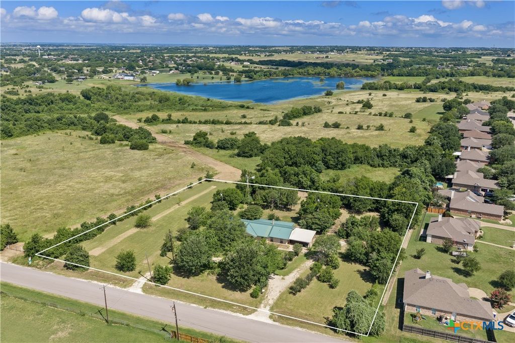 Photo of 440 Williams Road, Lorena, TX 76655 (MLS # 617353)