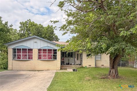 Photo of 2701 Paula Road, Killeen, TX 76543 (MLS # 614016)