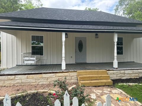 Photo of 1014 S 3rd Street, Temple, TX 76504 (MLS # 612751)
