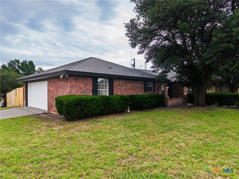 Photo of 810 Courtney Lane, Copperas Cove, TX 76522 (MLS # 613127)