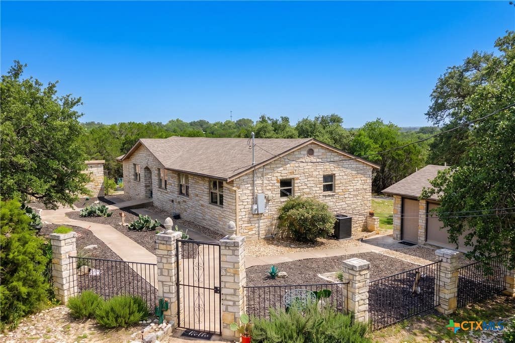 Photo of 30 Pecan Branch 2, Florence, TX 76527 (MLS # 616498)