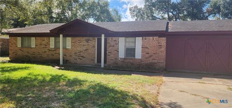 Photo of 604 Davis Street, Edna, TX 77957 (MLS # 596347)