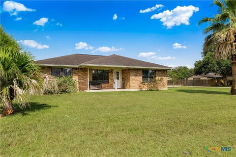 Photo of 607 Dove Dr, Victoria, TX 77905 (MLS # 617635)