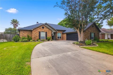 Photo of 206 Windy Way Drive, Victoria, TX 77904 (MLS # 612645)