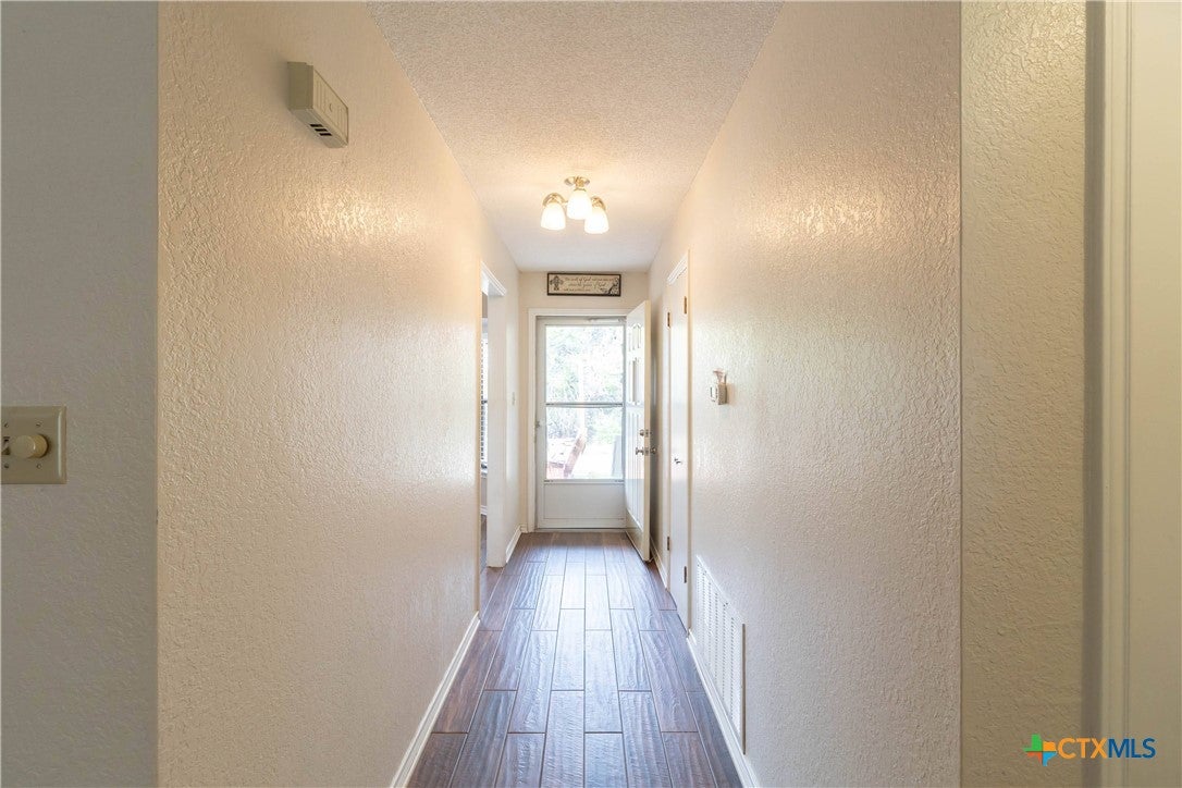 2 N Robin Drive