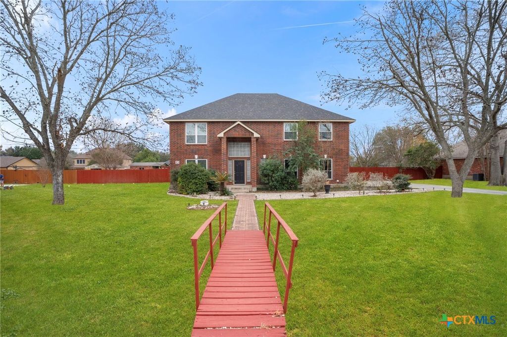 Photo of 175 Plantation Drive, Seguin, TX 78155 (MLS # 605045)