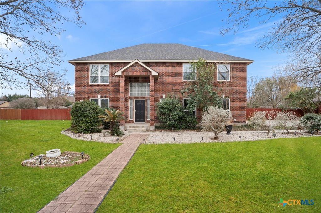 Photo of 175 Plantation Drive, Seguin, TX 78155 (MLS # 605045)